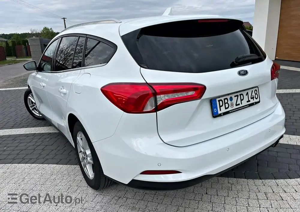 FORD Focus 1.5 EcoBlue Start-Stopp-System TITANIUM DESIGN