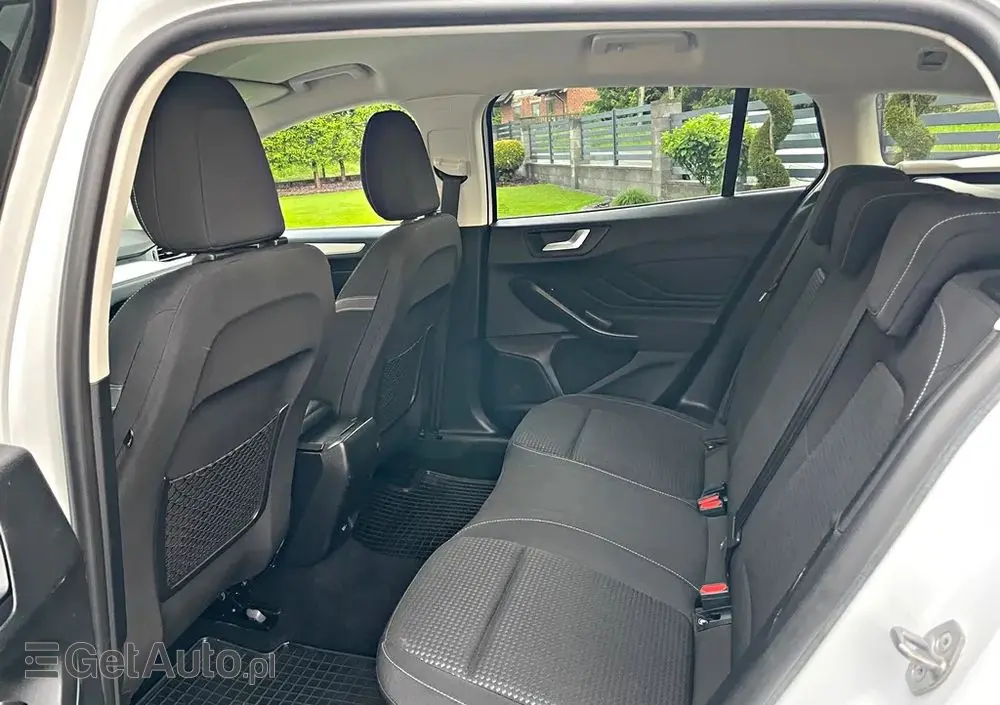 FORD Focus 1.5 EcoBlue Start-Stopp-System TITANIUM DESIGN