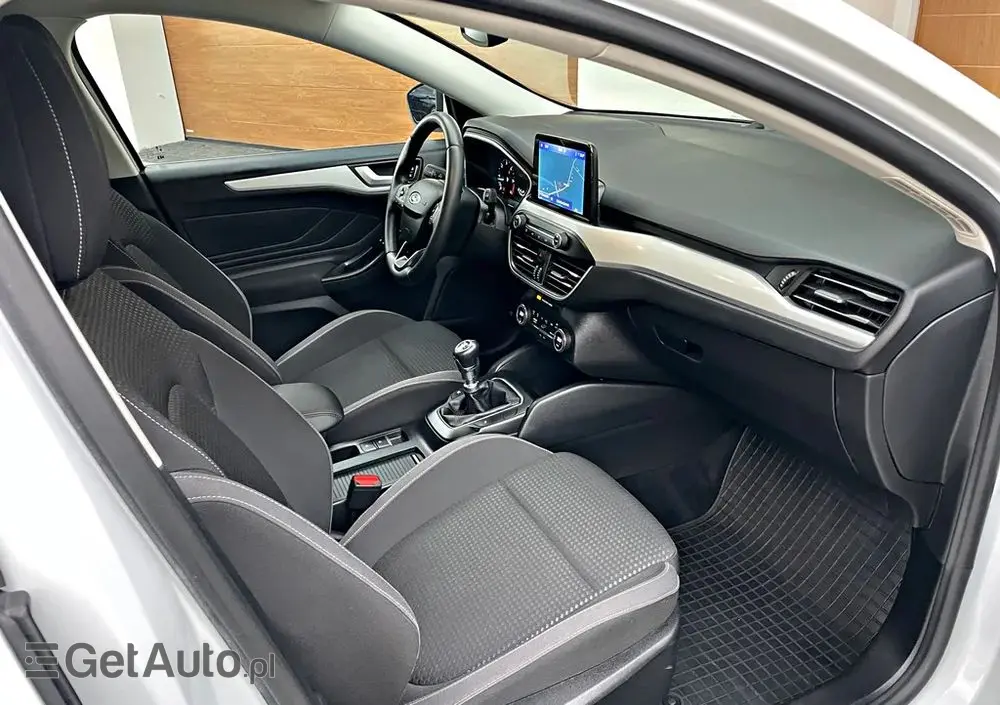 FORD Focus 1.5 EcoBlue Start-Stopp-System TITANIUM DESIGN