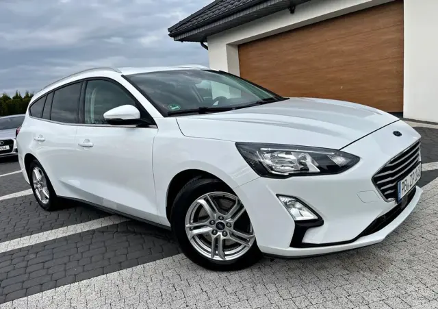 FORD Focus 1.5 EcoBlue Start-Stopp-System TITANIUM DESIGN