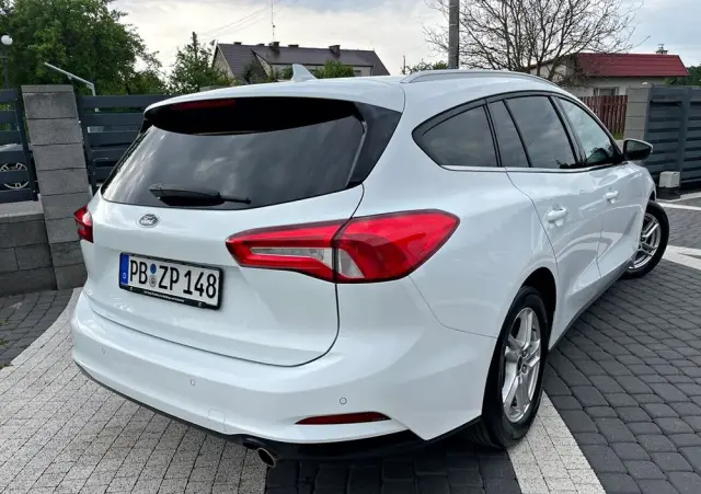 FORD Focus 1.5 EcoBlue Start-Stopp-System TITANIUM DESIGN