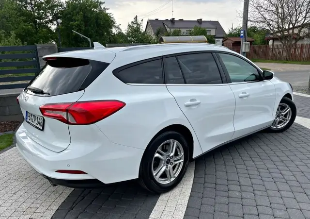 FORD Focus 1.5 EcoBlue Start-Stopp-System TITANIUM DESIGN