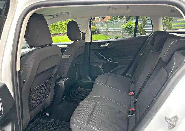 FORD Focus 1.5 EcoBlue Start-Stopp-System TITANIUM DESIGN