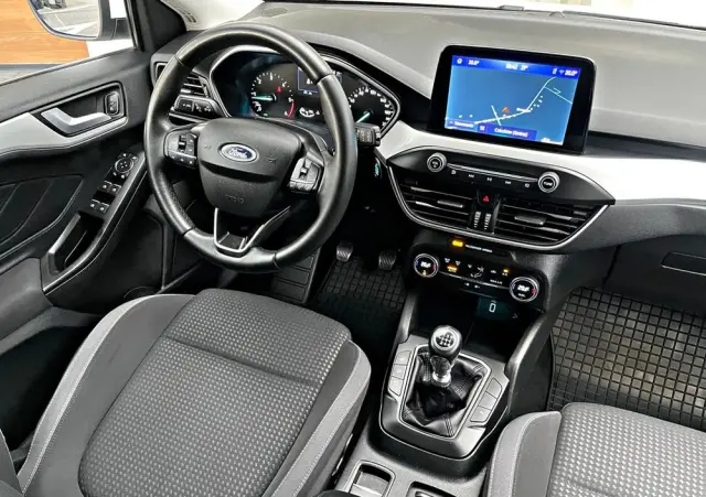 FORD Focus 1.5 EcoBlue Start-Stopp-System TITANIUM DESIGN