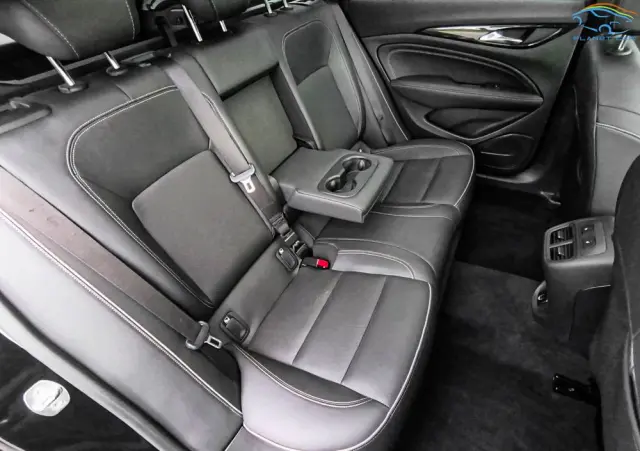 OPEL Insignia 1.6 ECOTEC Business Edition