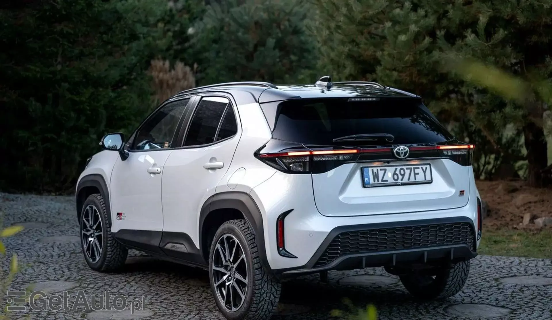 TOYOTA Yaris 1.5 (110 KM) Ethanol CVT