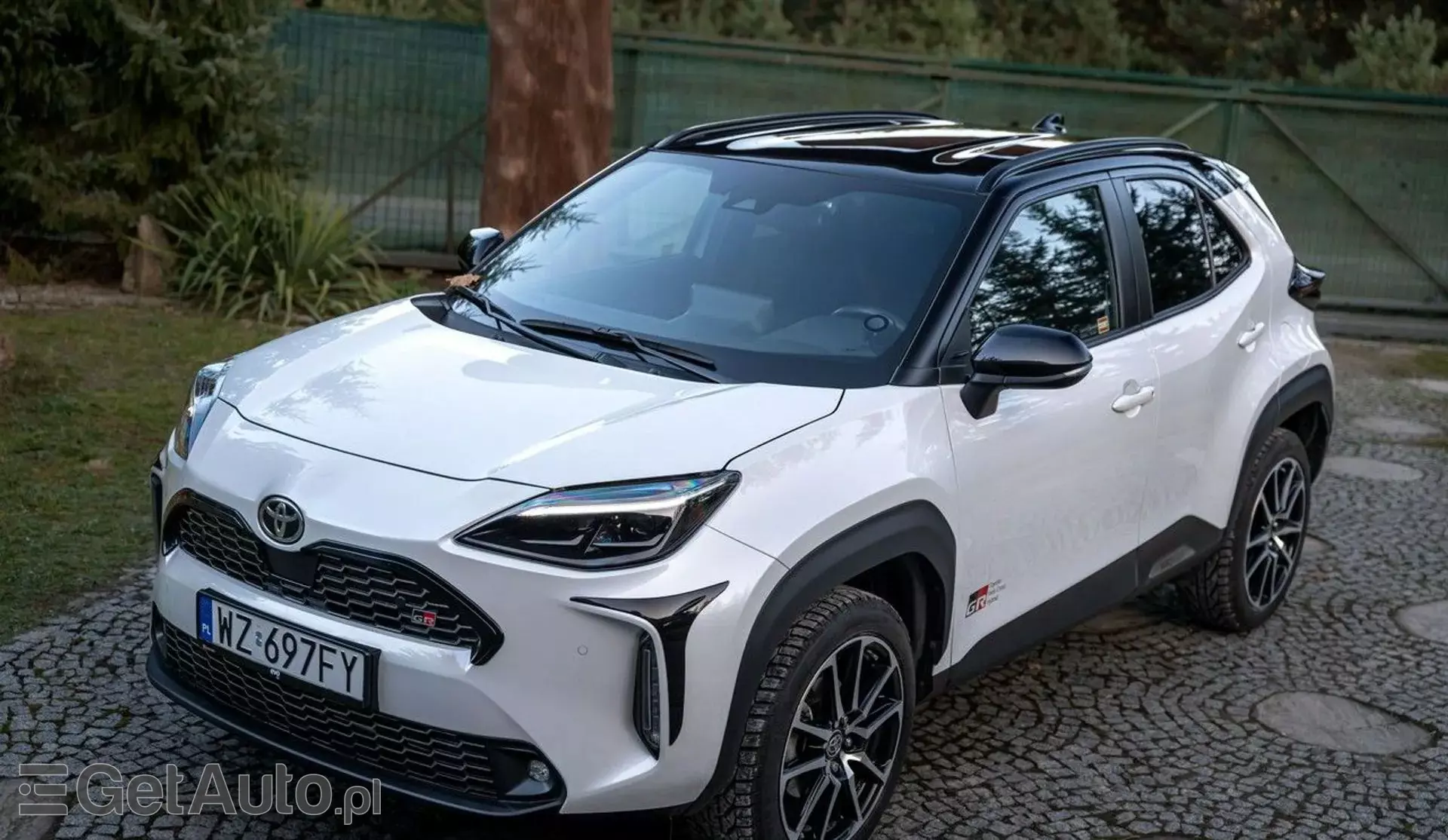 TOYOTA Yaris 1.5 (110 KM) Ethanol CVT