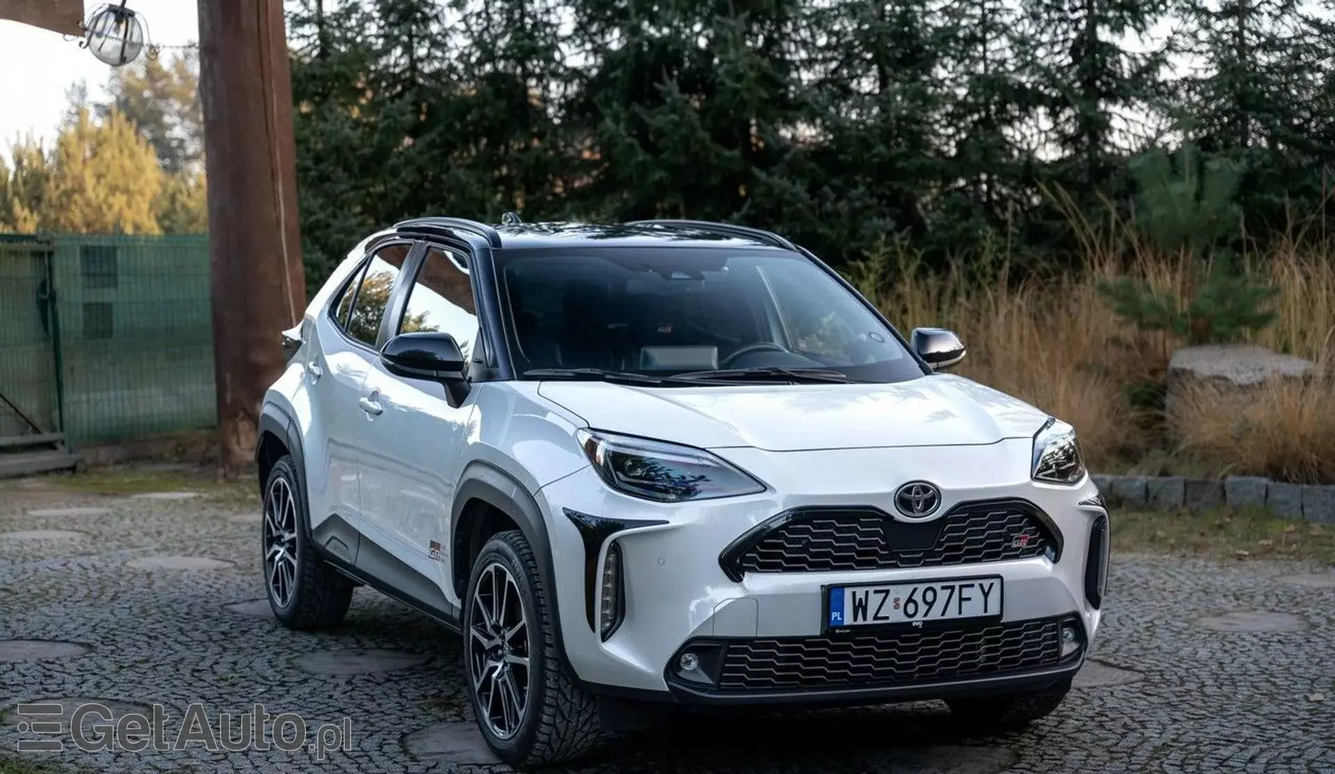 TOYOTA Yaris 1.5 (110 KM) Ethanol CVT