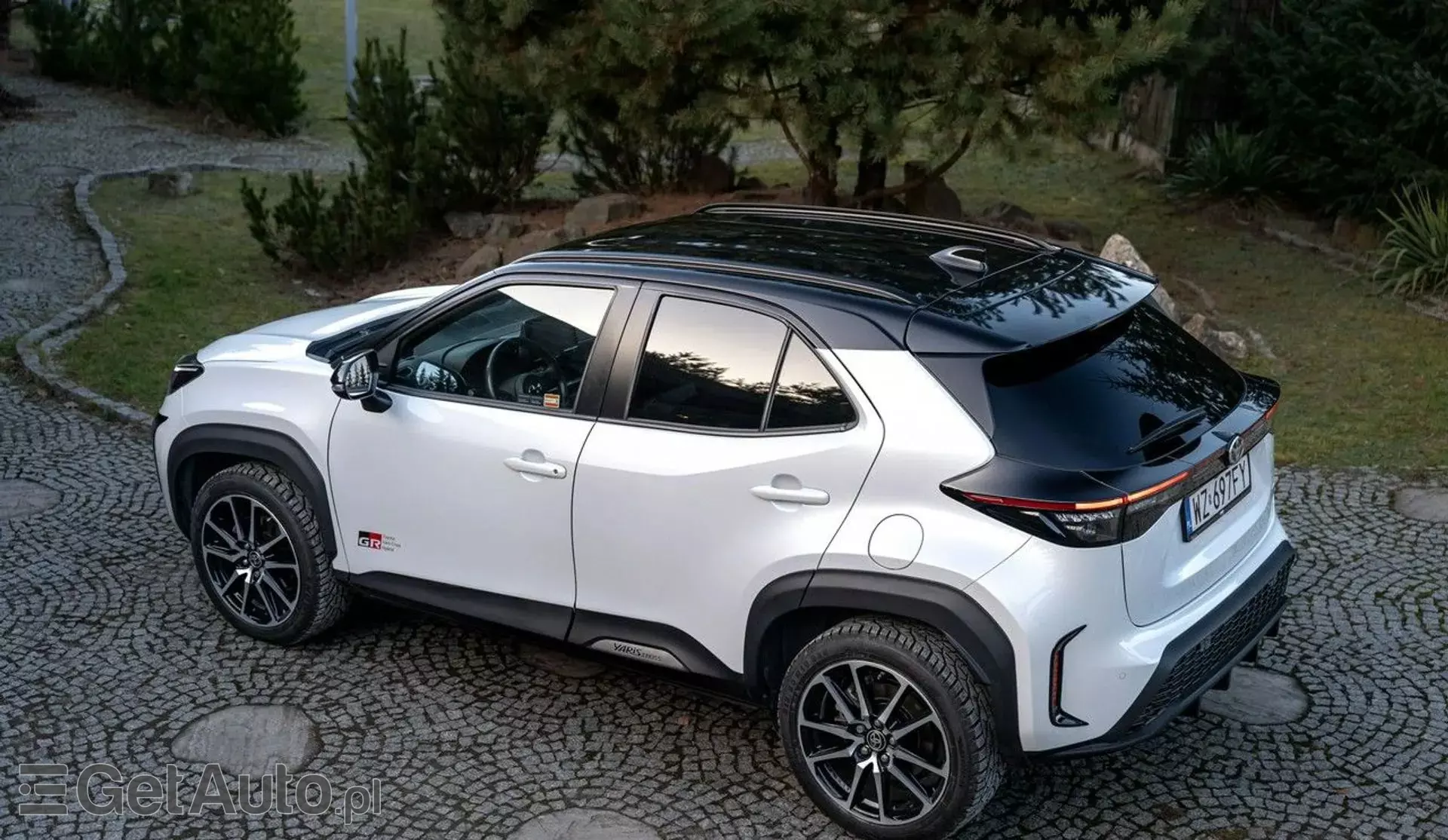 TOYOTA Yaris 1.5 (110 KM) Ethanol CVT