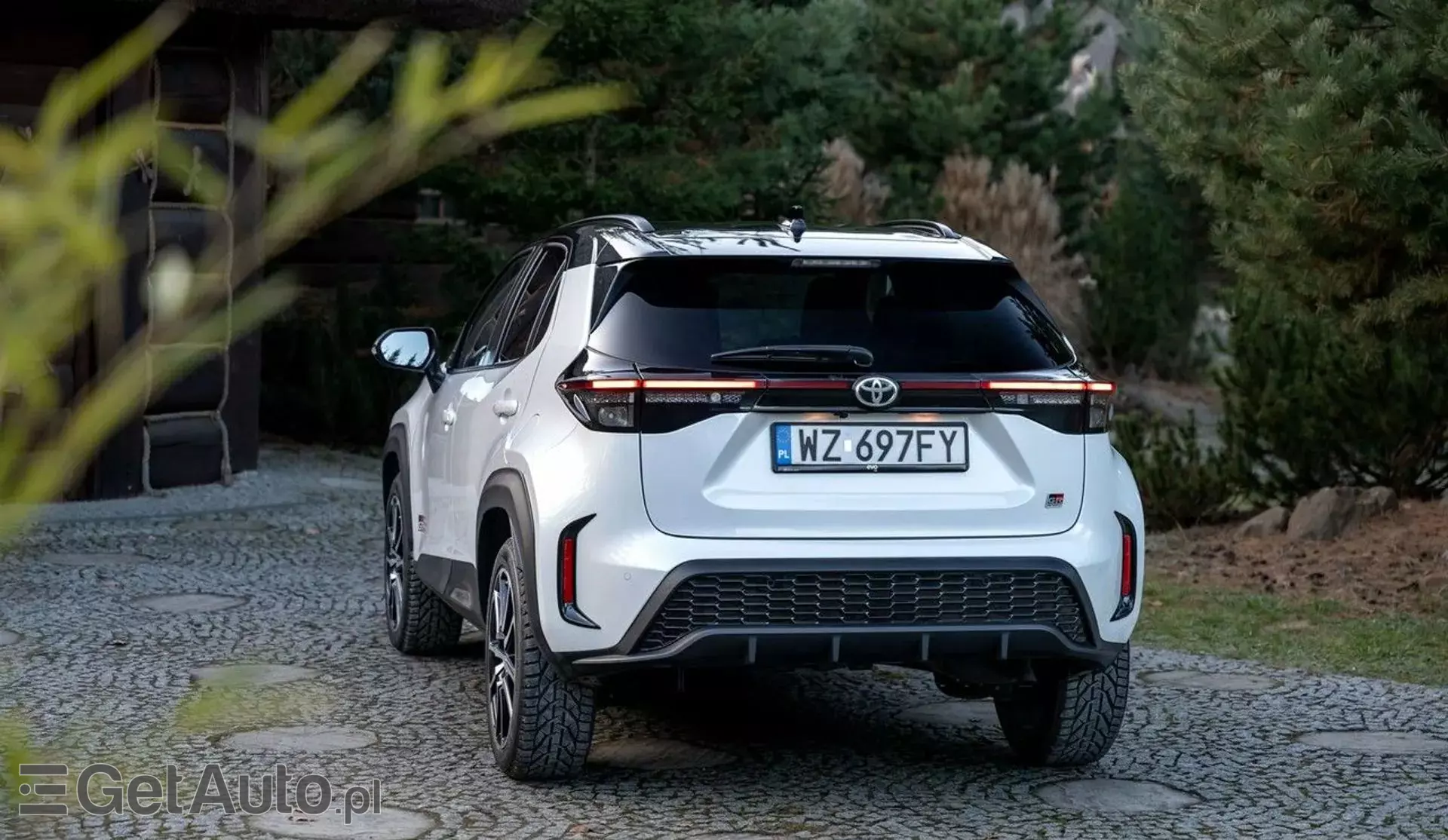 TOYOTA Yaris 1.5 (110 KM) Ethanol CVT