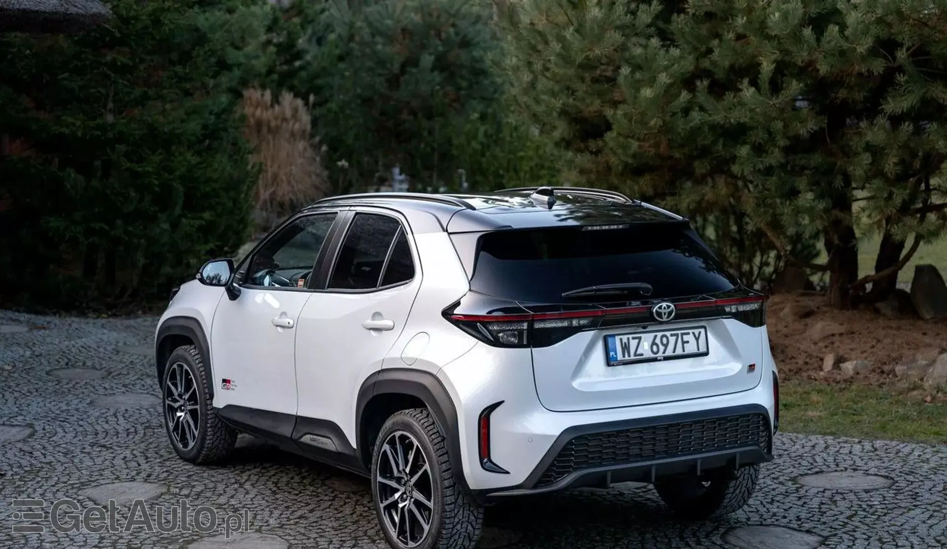 TOYOTA Yaris 1.5 (110 KM) Ethanol CVT