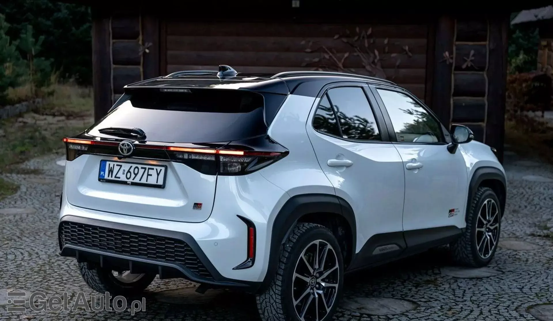 TOYOTA Yaris 1.5 (110 KM) Ethanol CVT