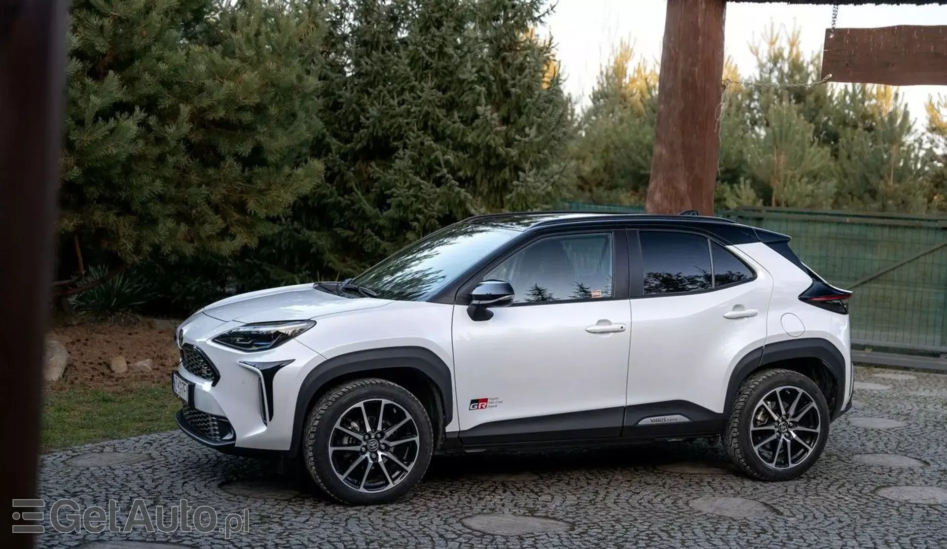 TOYOTA Yaris 1.5 (110 KM) Ethanol CVT