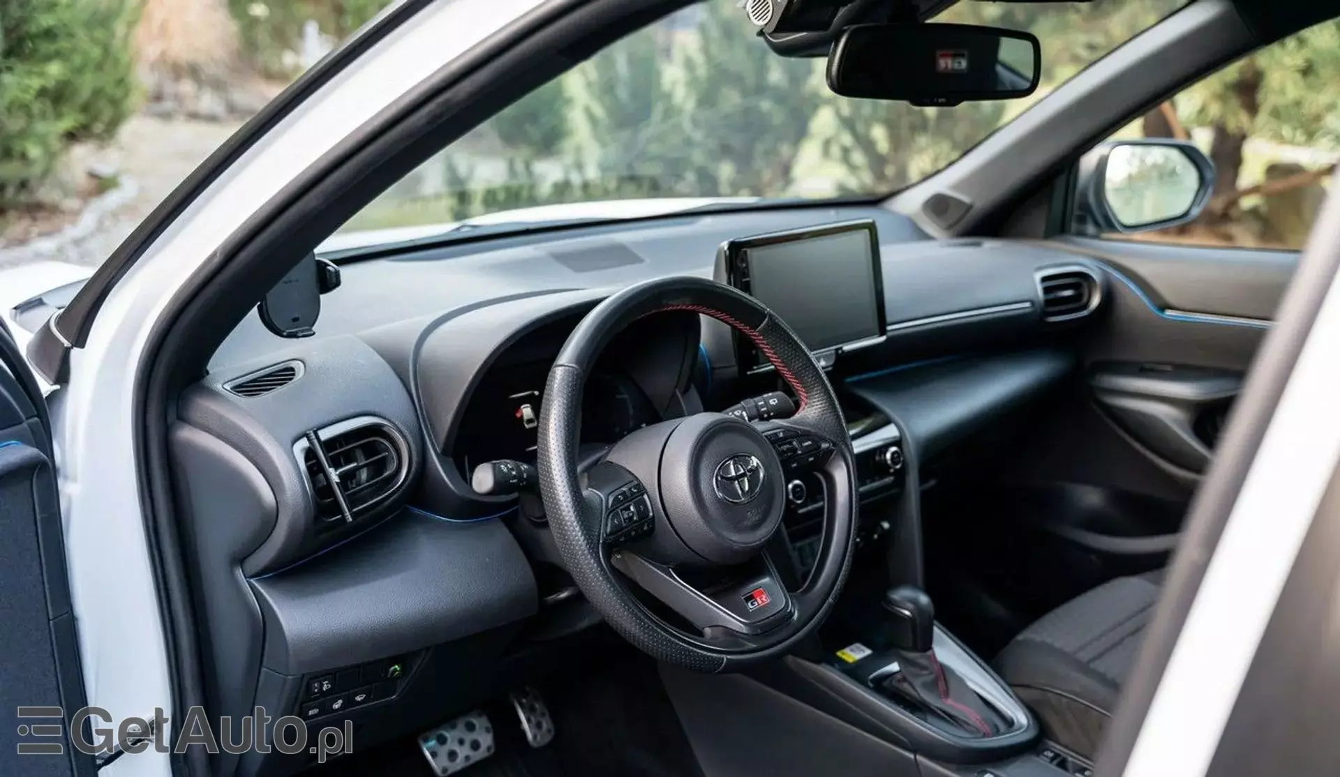 TOYOTA Yaris 1.5 (110 KM) Ethanol CVT