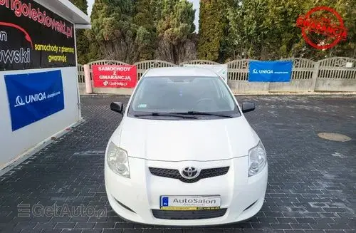 TOYOTA Auris 