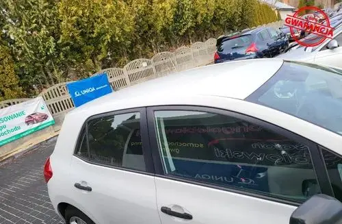 TOYOTA Auris 