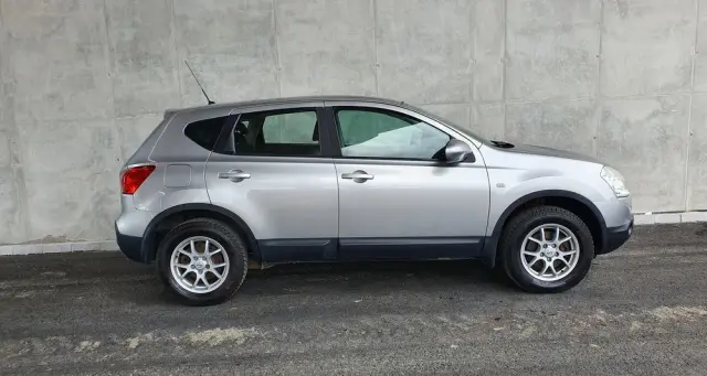 NISSAN Qashqai 2.0 acenta