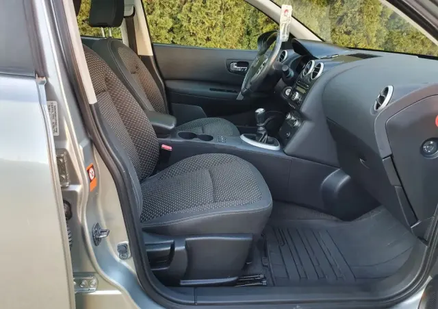 NISSAN Qashqai 2.0 acenta