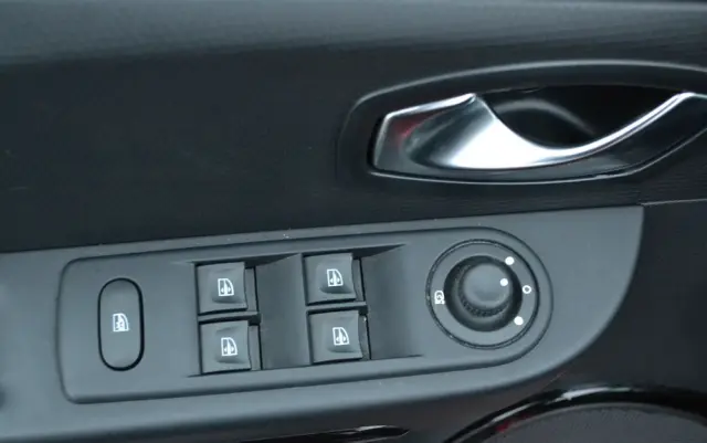 RENAULT Clio (Energy) dCi 90 Start & Stop EDC INTENS