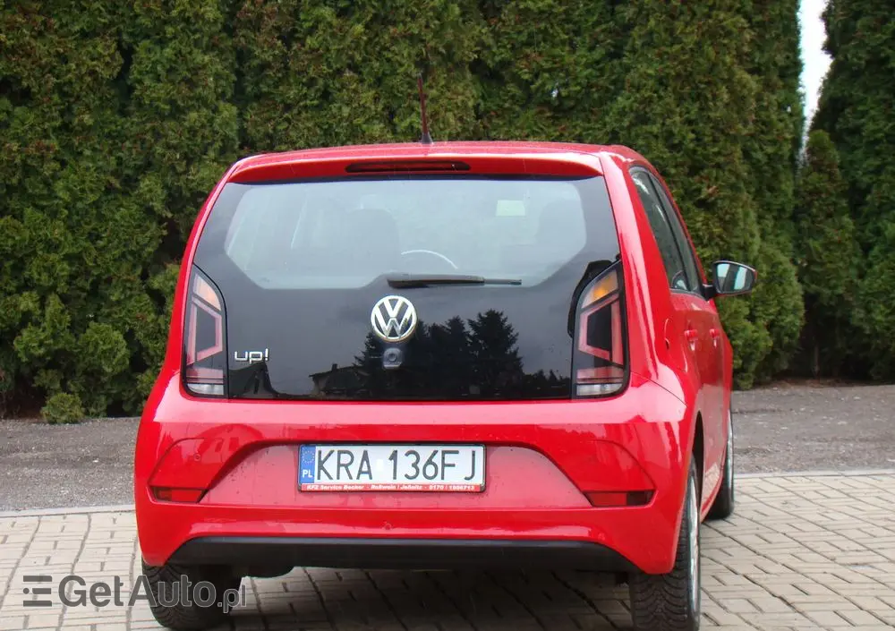 VOLKSWAGEN Up! 
