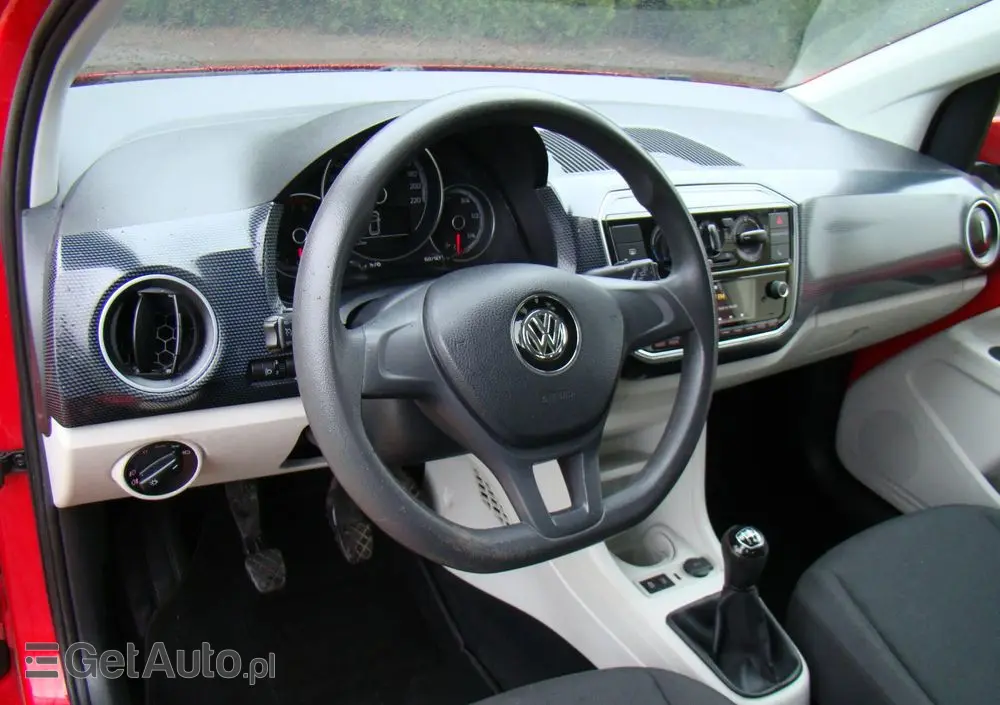 VOLKSWAGEN Up! 