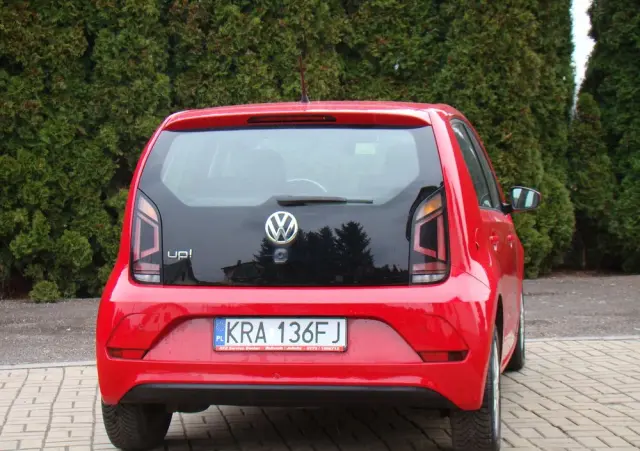 VOLKSWAGEN Up! 