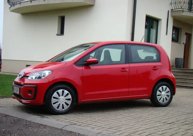 VOLKSWAGEN Up! 