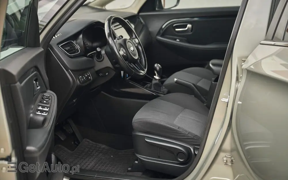 KIA Carens 1.6 GDI Attract