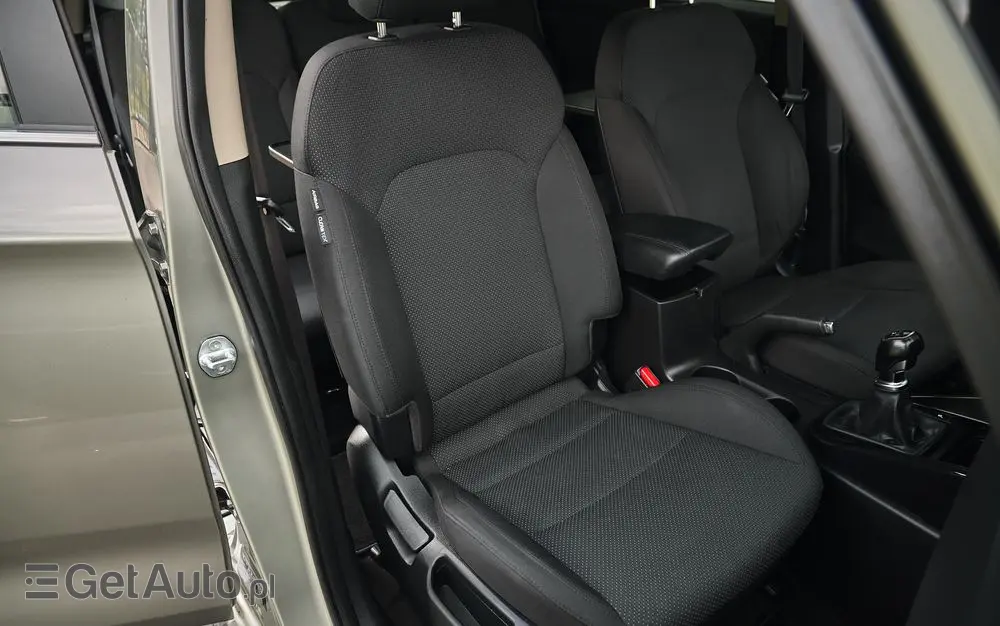 KIA Carens 1.6 GDI Attract