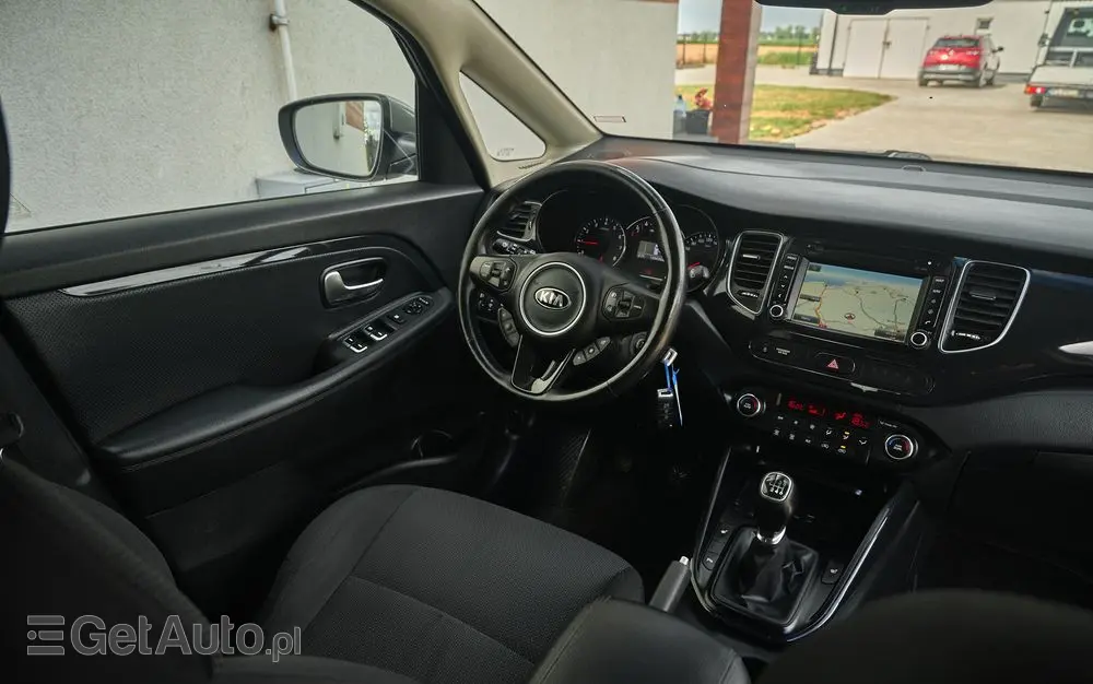 KIA Carens 1.6 GDI Attract