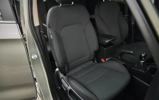 KIA Carens 1.6 GDI Attract