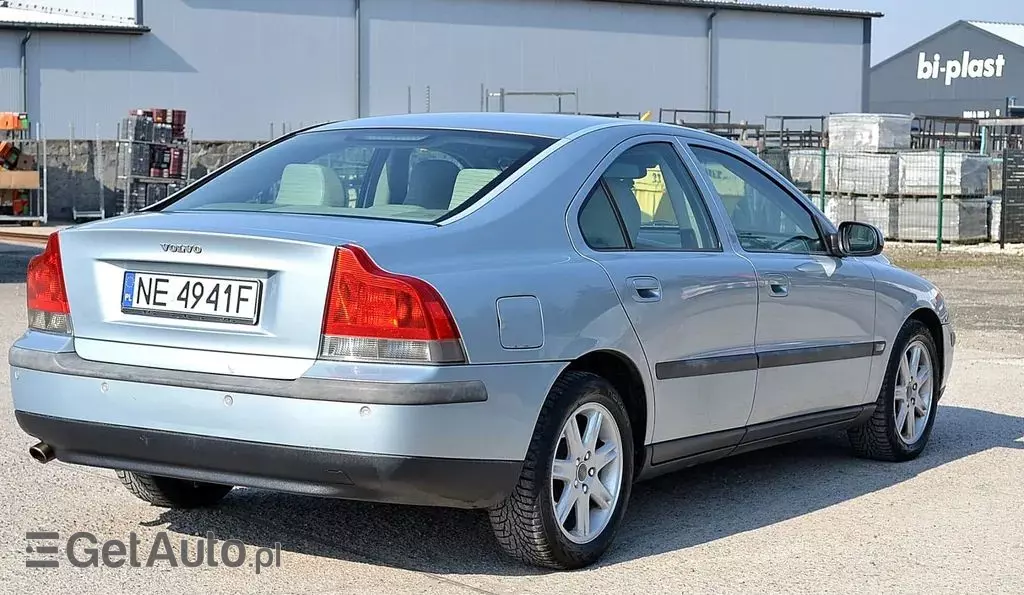 VOLVO S60 
