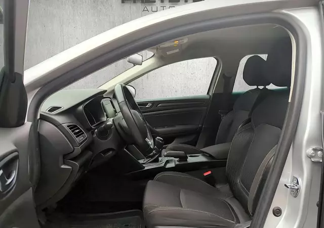 RENAULT Megane ENERGY TCe 130 LIMITED