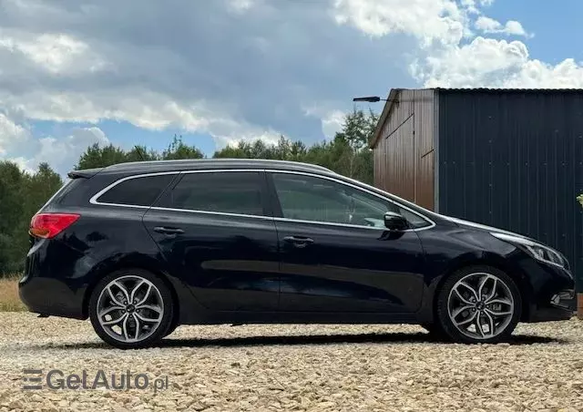 KIA Ceed 1.6 CRDi 128 ISG SW Platinum Edition