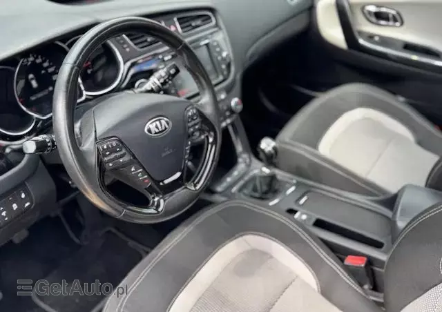KIA Ceed 1.6 CRDi 128 ISG SW Platinum Edition