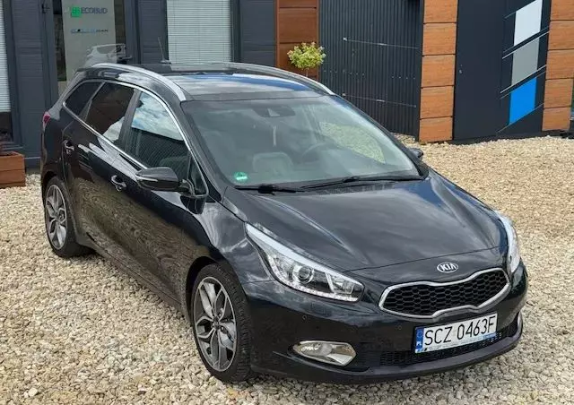 KIA Ceed 1.6 CRDi 128 ISG SW Platinum Edition