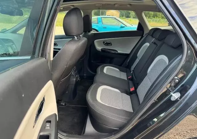 KIA Ceed 1.6 CRDi 128 ISG SW Platinum Edition