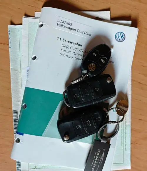 VOLKSWAGEN Golf Plus 