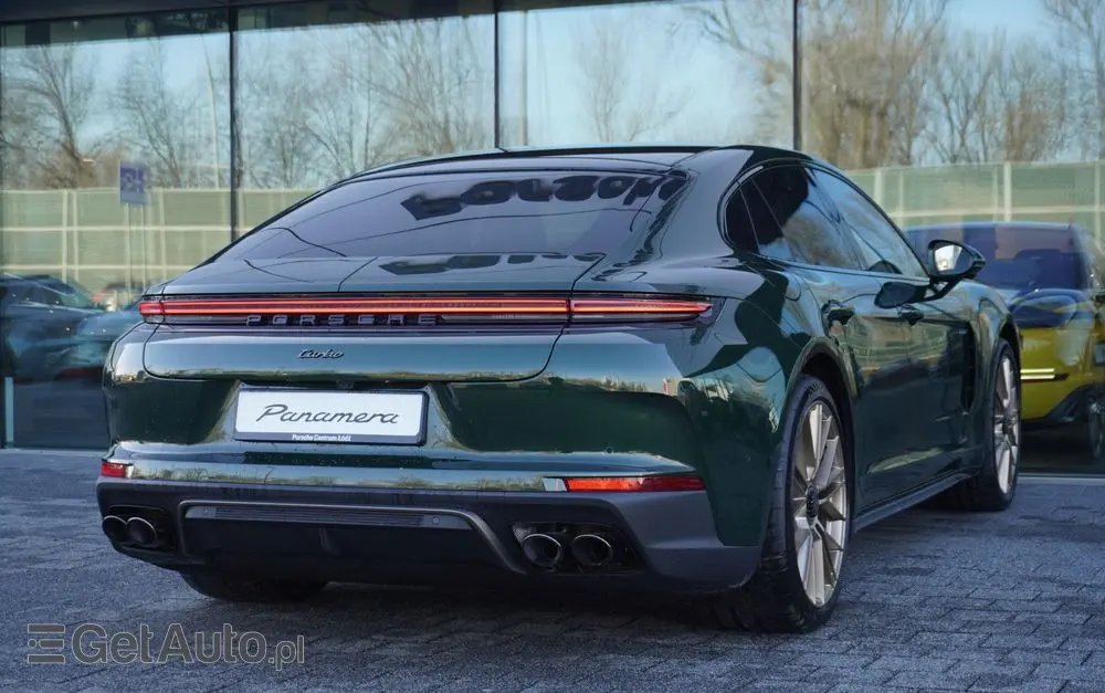 PORSCHE Panamera 