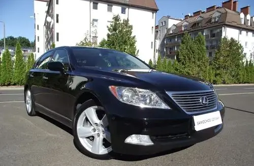LEXUS LS 