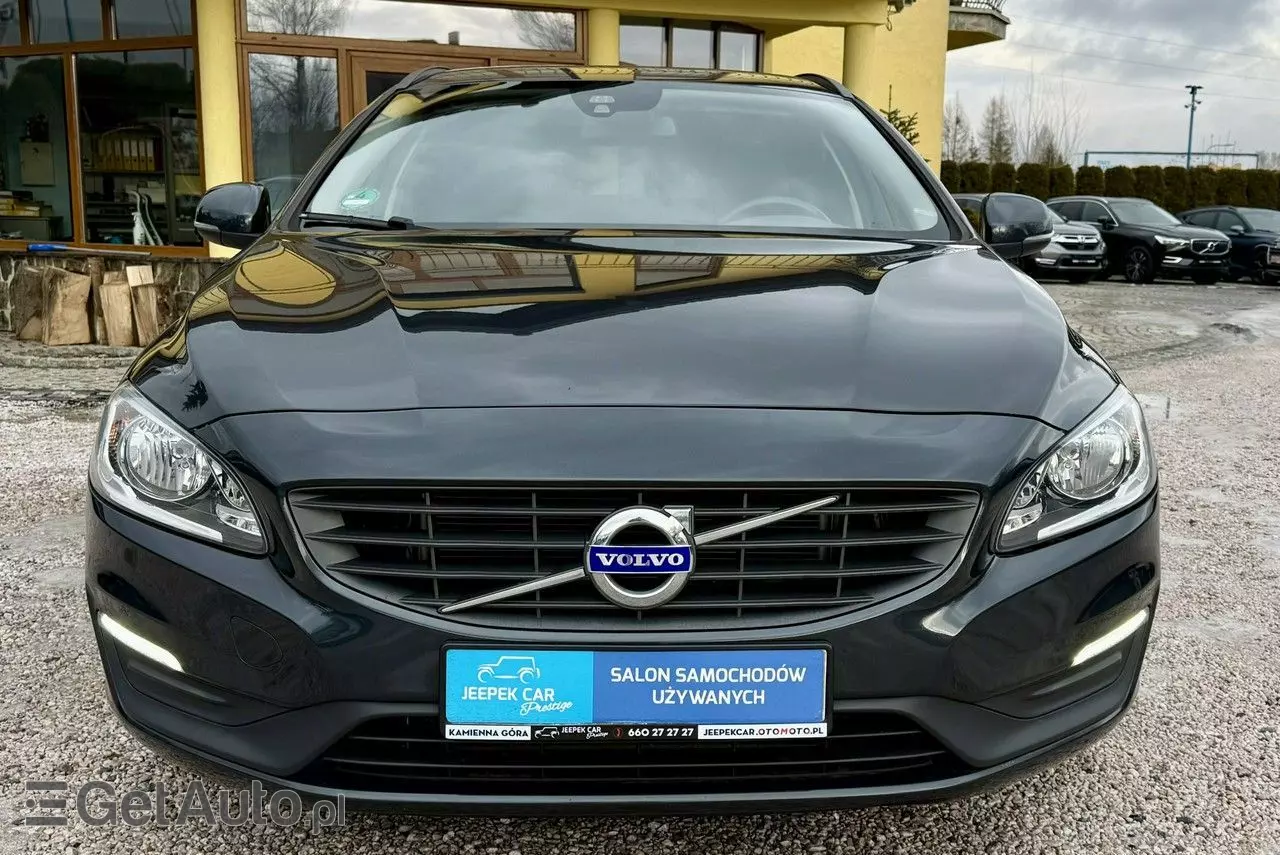 VOLVO V60 D2 Drive-E Momentum