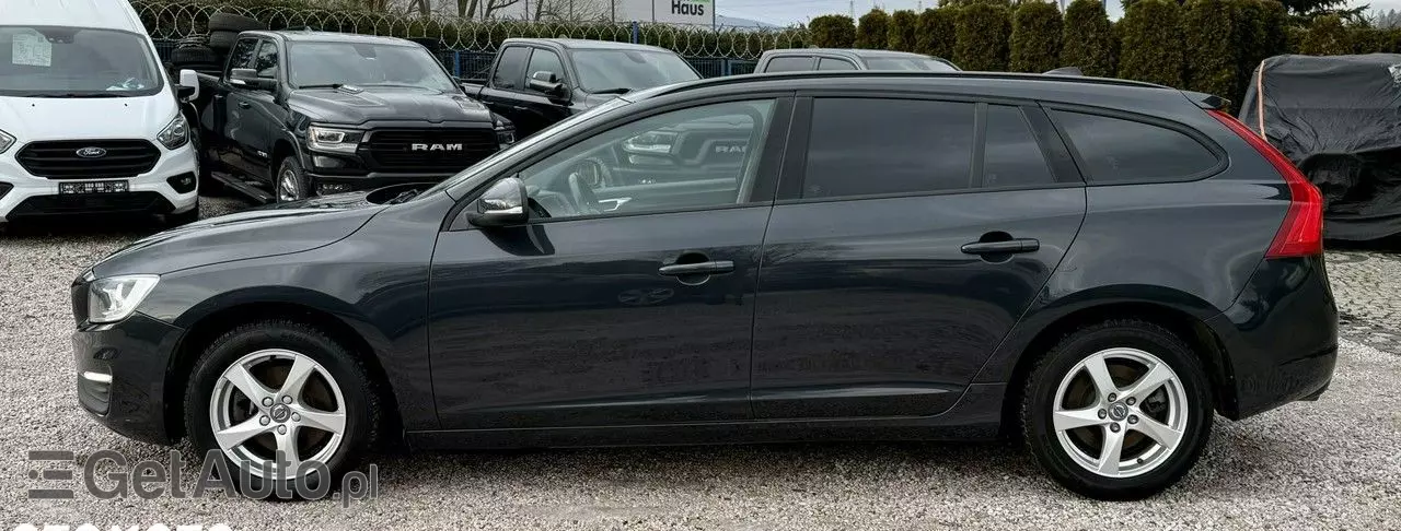 VOLVO V60 D2 Drive-E Momentum