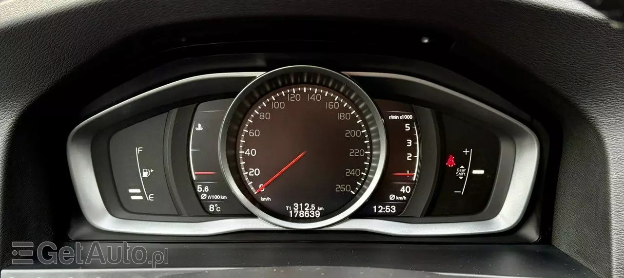 VOLVO V60 D2 Drive-E Momentum