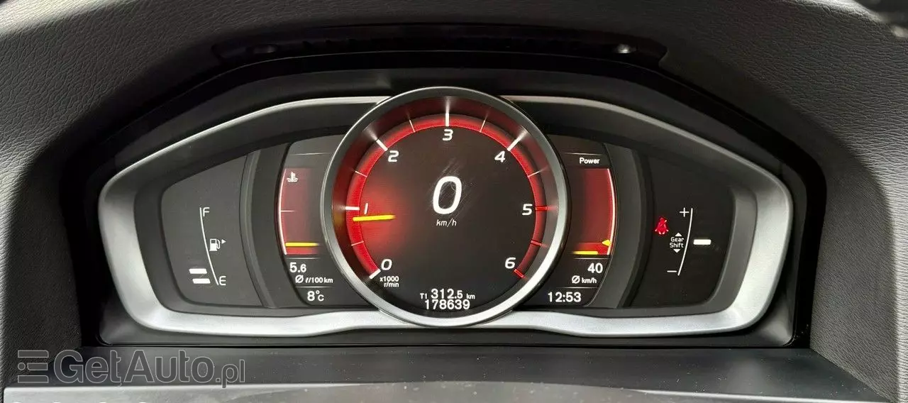 VOLVO V60 D2 Drive-E Momentum