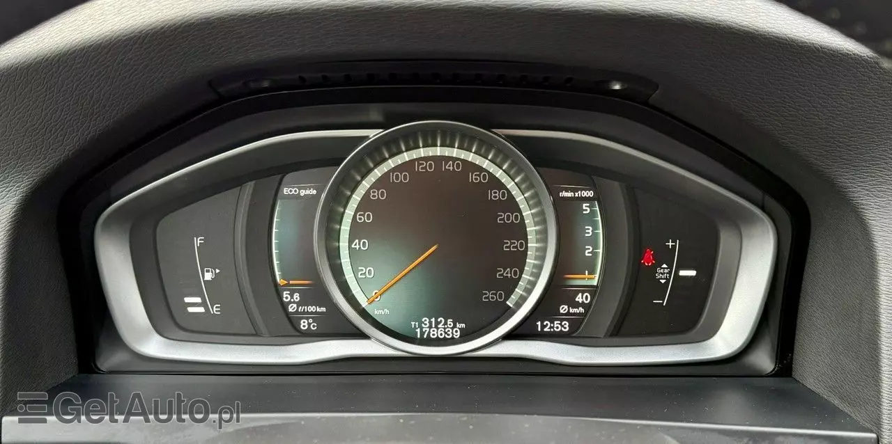 VOLVO V60 D2 Drive-E Momentum
