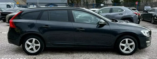 VOLVO V60 D2 Drive-E Momentum