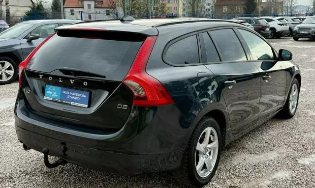 VOLVO V60 D2 Drive-E Momentum