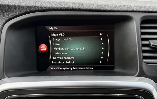 VOLVO V60 D2 Drive-E Momentum