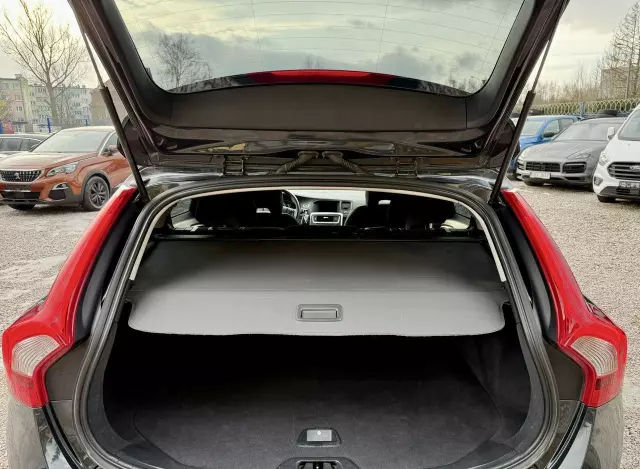 VOLVO V60 D2 Drive-E Momentum