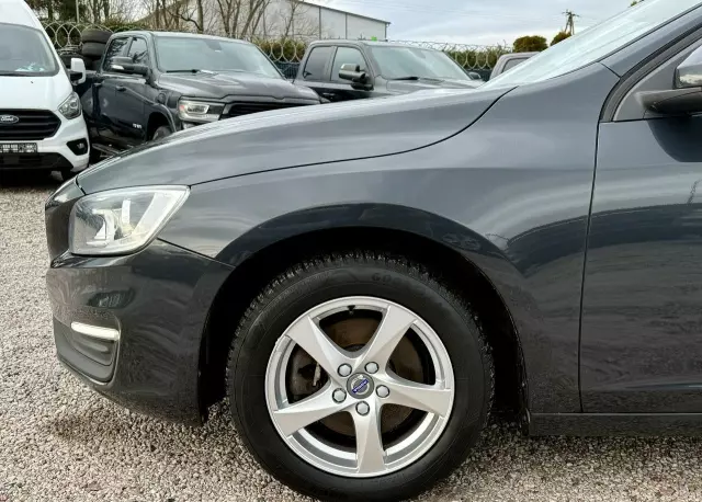 VOLVO V60 D2 Drive-E Momentum